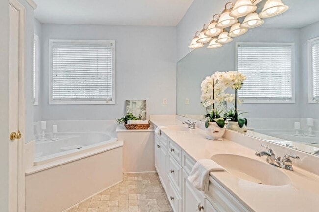 1672 Jorrington St in Mount Pleasant, SC - Foto de edificio - Building Photo