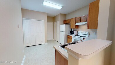 1009 S Bank Way in Fruit Cove, FL - Building Photo - Building Photo