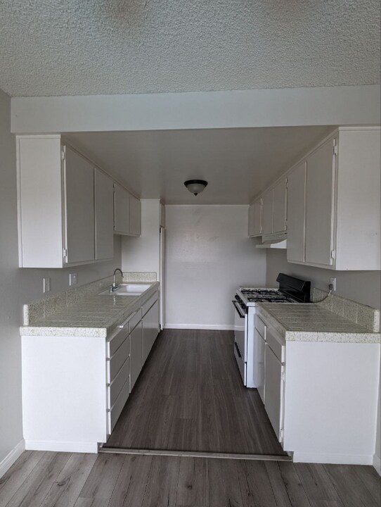 1135 N Campus Ave, Unit 31 in Ontario, CA - Building Photo
