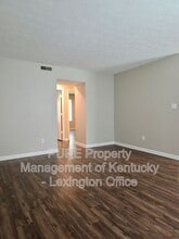 3793 Camelot Dr in Lexington, KY - Building Photo - Building Photo