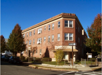 Circular Gardens Apartments in Hamden, CT - Building Photo