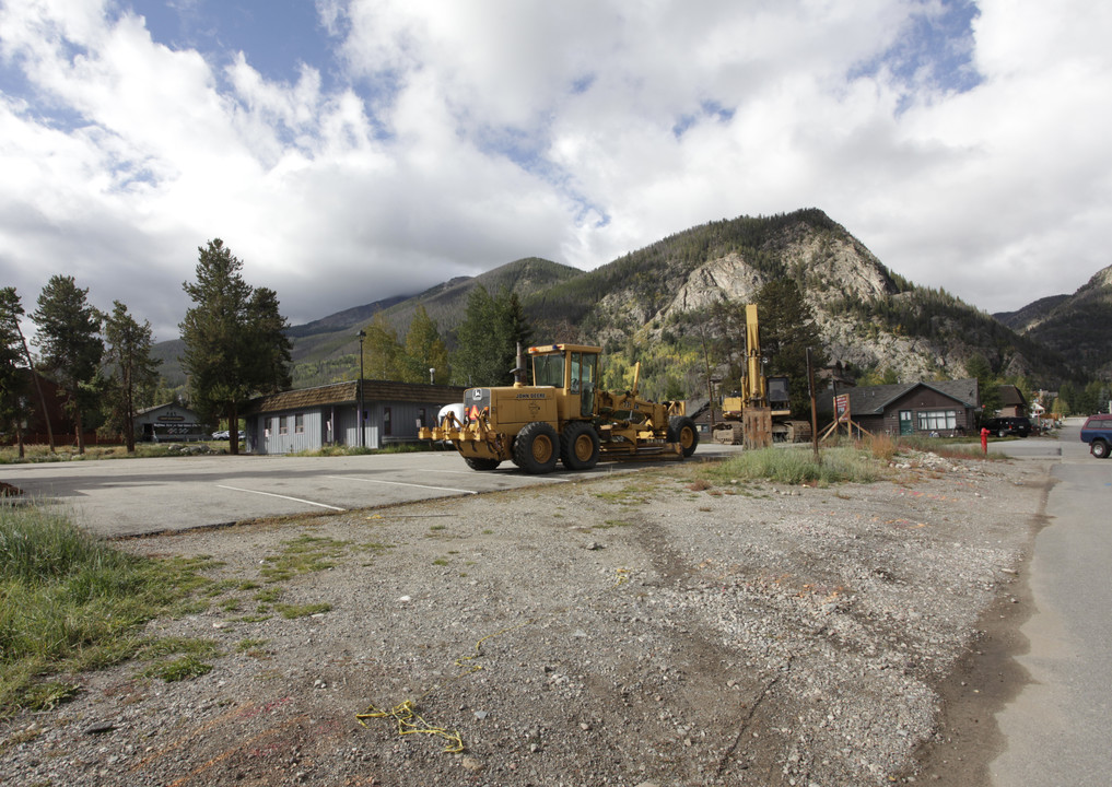 Condos Off Main in Dillon, CO - Building Photo