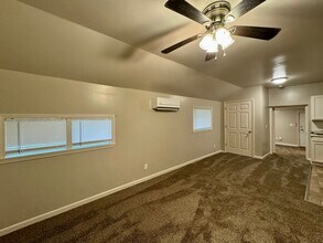 733 S Oliver Ave in Wichita, KS - Building Photo - Building Photo