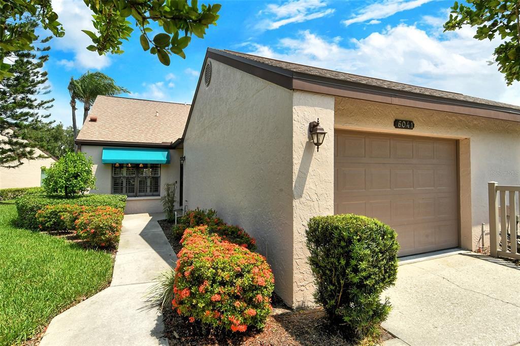 6041 Clubside Dr in Sarasota, FL - Building Photo