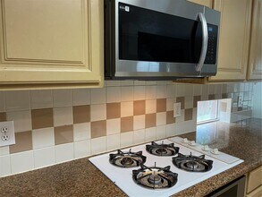 4011 Harwood Dr in Sugar Land, TX - Building Photo - Building Photo