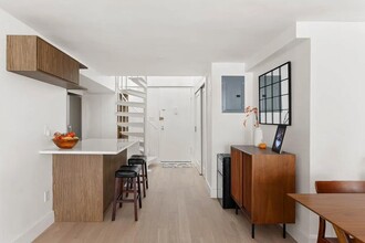 67 E 11th St in New York, NY - Building Photo - Building Photo