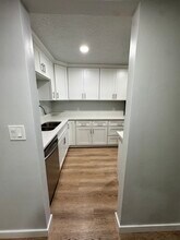 42 Lester Ave in Murray, UT - Building Photo - Building Photo