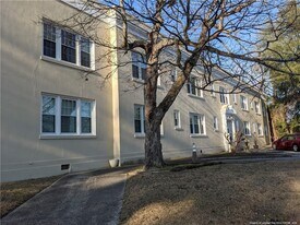 100 Bradford Ave in Fayetteville, NC - Building Photo
