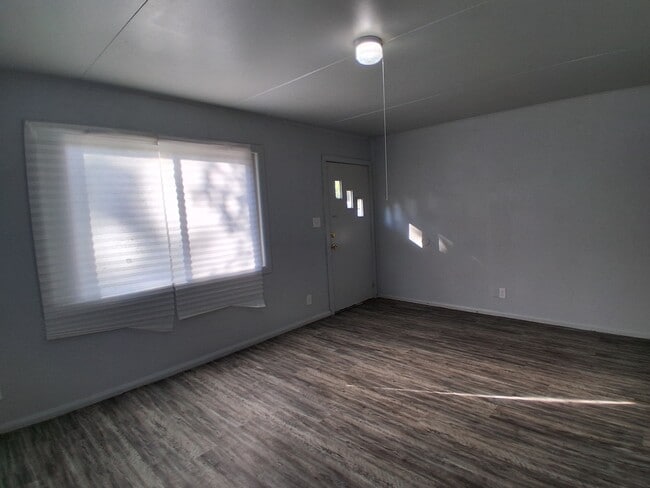 1011 Giddings St in Danville, IL - Building Photo - Building Photo