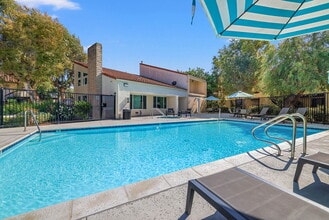 Camarillo Oaks in Camarillo, CA - Foto de edificio - Building Photo