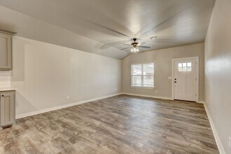 718 Ivy Ln in Noble, OK - Building Photo - Building Photo
