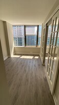 401 E Ontario St, Unit 3408 in Chicago, IL - Building Photo