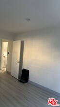 11223 Emelita St in Los Angeles, CA - Building Photo - Building Photo