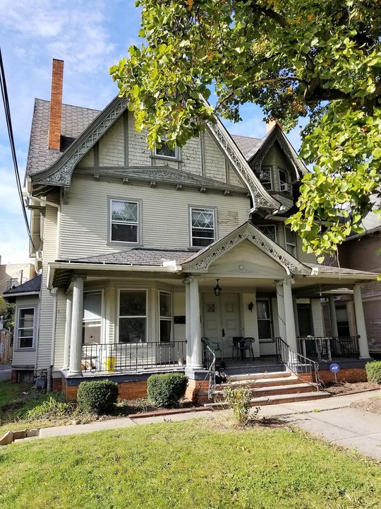 Ashland Properties in Toledo, OH - Building Photo