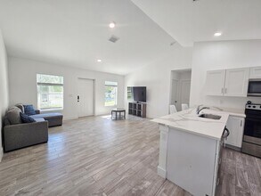 2447 NW 5th St in Okeechobee, FL - Building Photo - Building Photo