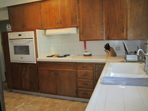 2586 Prince Albert Dr in Riverside, CA - Building Photo - Building Photo