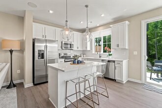 686 McCormick Farm Dr in Glen Allen, VA - Building Photo - Building Photo