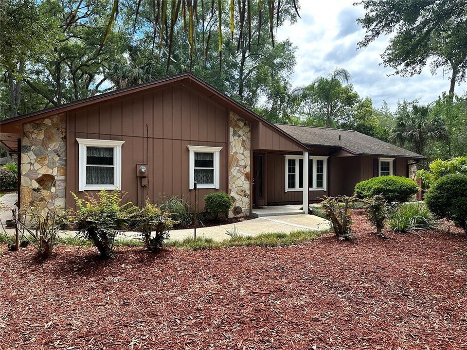 41 Rosewood Trail in DeLand, FL - Building Photo