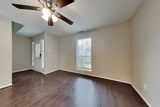 2916 Tower Bridge Ct in Pearland, TX - Building Photo - Building Photo