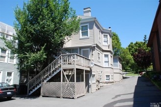 1409 5th Ave in San Rafael, CA - Foto de edificio - Building Photo