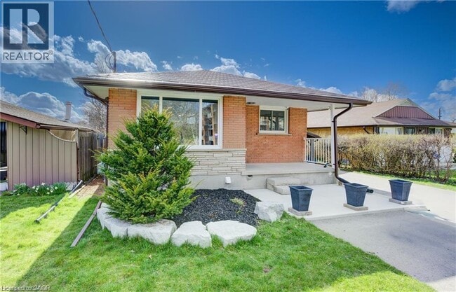 property at 31 Weichel St