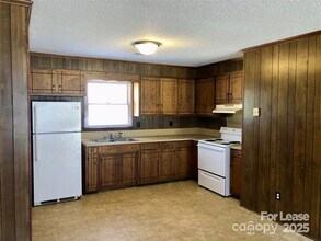 208 Sunny Hill Dr in Lincolnton, NC - Building Photo - Building Photo