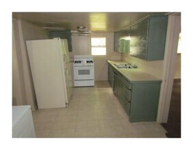 622 E Huntsville Rd in Fayetteville, AR - Building Photo - Building Photo