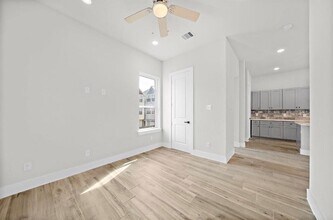 230 W 28th St in Houston, TX - Building Photo - Building Photo