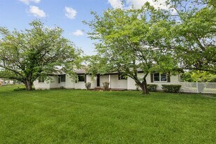 740 Davis Dr in Rockwall, TX - Building Photo