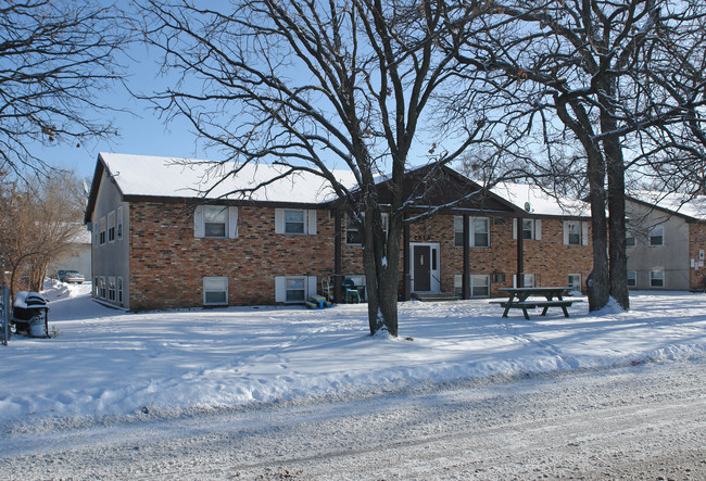 2818 Verndale Ave in Anoka, MN - Building Photo - Building Photo