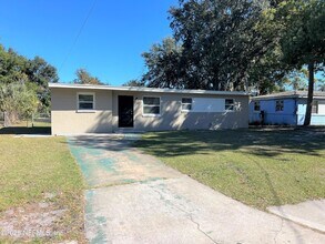 8931 Devonshire Blvd in Jacksonville, FL - Foto de edificio - Building Photo