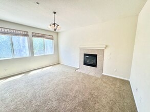 1776 Farnham Ave in Woodland, CA - Building Photo - Building Photo