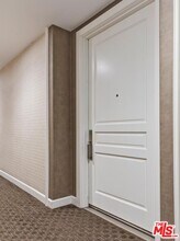 809 S Bundy Dr in Los Angeles, CA - Building Photo - Building Photo