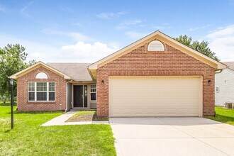 1725 Cold Spring Dr in Brownsburg, IN - Building Photo - Building Photo