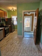 2234 S Main St in Burlington, IA - Building Photo - Building Photo