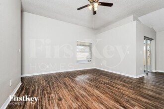 1405 Compton St in Brandon, FL - Foto de edificio - Building Photo