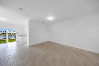 2751 SE 25th Ave in Homestead, FL - Building Photo - Building Photo