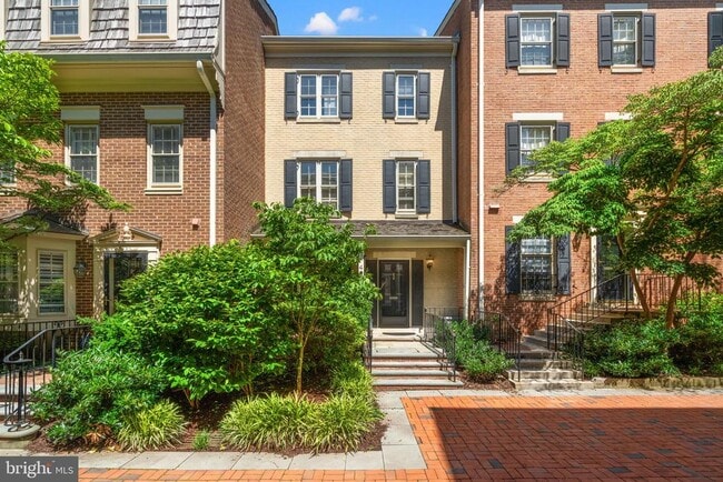 property at 4422 Westover Pl NW
