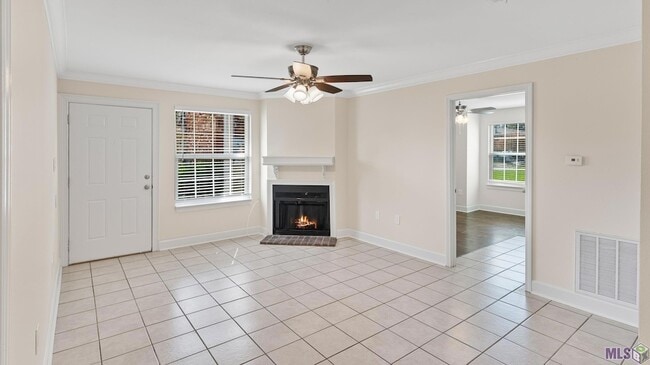 1066 Manson Dr in Baton Rouge, LA - Foto de edificio - Building Photo