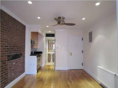 44 Avenue B in New York, NY - Building Photo
