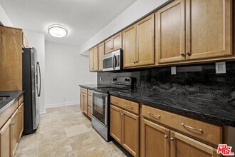 262 N Crescent Dr in Beverly Hills, CA - Building Photo - Building Photo
