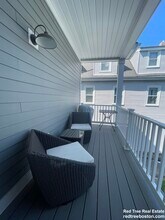 862 Washington St, Unit #3R in Norwood, MA - Foto de edificio - Building Photo