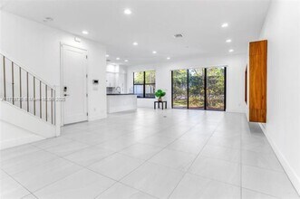 20919 NW 1st Dr in Pembroke Pines, FL - Building Photo - Building Photo