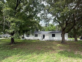 5021 NE 4th St in Ocala, FL - Building Photo