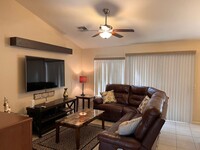 2741 Sungold Dr in Las Vegas, NV - Foto de edificio - Building Photo