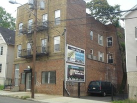 223 Hawthorne Ave Apartments