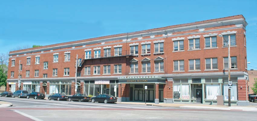 Olympia Apartments in Cleveland, OH - Building Photo