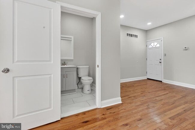 2543 Nicholas St in Philadelphia, PA - Building Photo - Building Photo