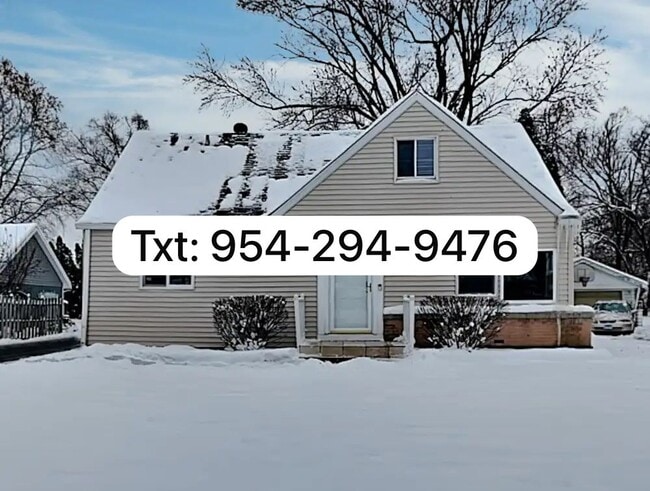 property at 712 E Le Moyne Ave