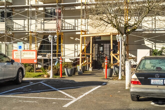 Westminster Manor Apartments in Shoreline, WA - Building Photo - Building Photo